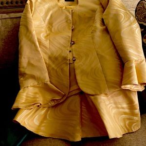 Ladies dress 2 piece, Gold 12